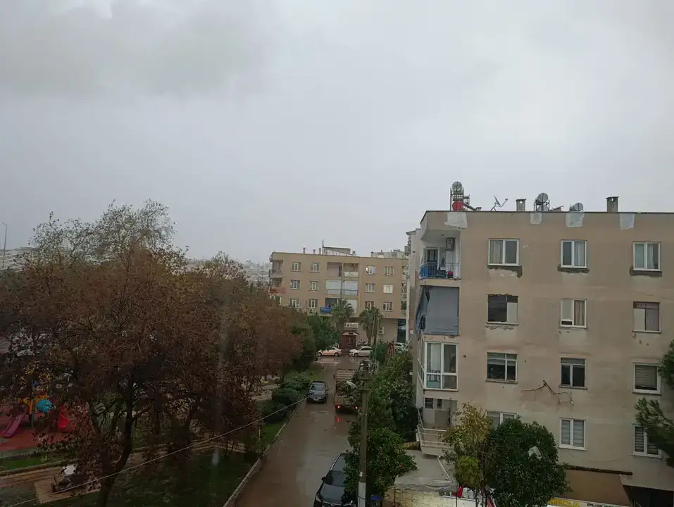 Antalya'nın Gündüzü Geceye Döndü: Sağanak Etkili Oldu 10